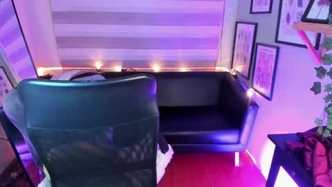 Luci   online show from May 11, 2026, 12:22 pm