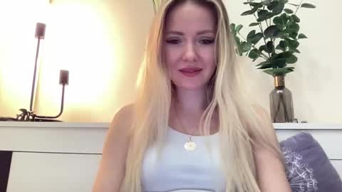 Snapshot of lusiluv chatting on February 6, 2026, 6:33 pm lusiluv online show from February 6, 2026, 6:33 pm