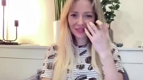 Snapshot of lusiluv chatting on February 7, 2026, 9:29 pm lusiluv online show from February 7, 2026, 9:29 pm