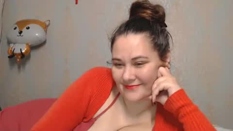lustifulm online show from May 18, 2026, 5:02 am