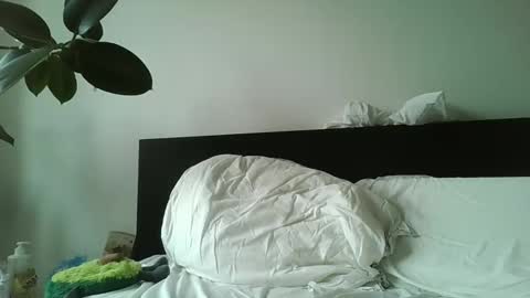 Snapshot of lustlnbalancevh chatting on November 10, 2025, 9:19 am lustlnbalancevh online show from November 10, 2025, 9:19 am