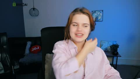 lusy_puff online show from January 16, 2025, 12:42 pm