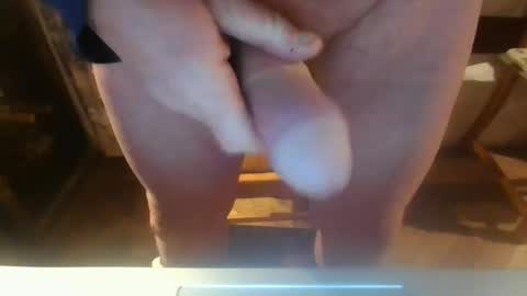 Snapshot of luvcamgirlz chatting on March 4, 2025, 11:00 pm luvcamgirlz online show from March 4, 2025, 11:00 pm