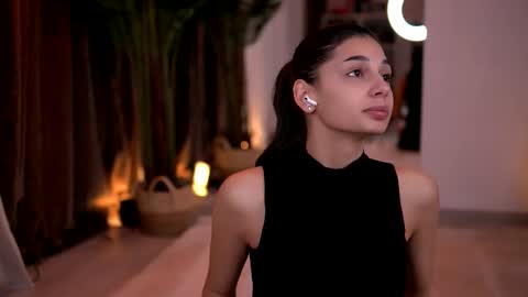 Snapshot of luvcaprice chatting on February 9, 2026, 2:43 pm Caprice online show from February 9, 2026, 2:43 pm