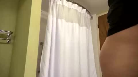 Snapshot of luveatinpussy8 chatting on February 12, 2026, 9:15 am luveatinpussy8 online show from February 12, 2026, 9:15 am