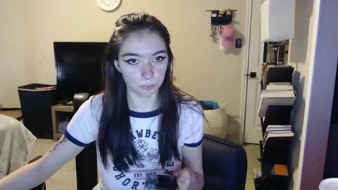 luvrxstarx online show from January 9, 2026, 2:47 am