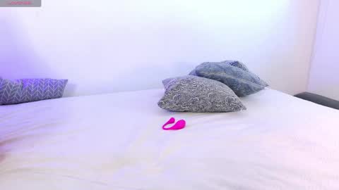 luvtosin663 online show from April 17, 2026, 3:26 pm