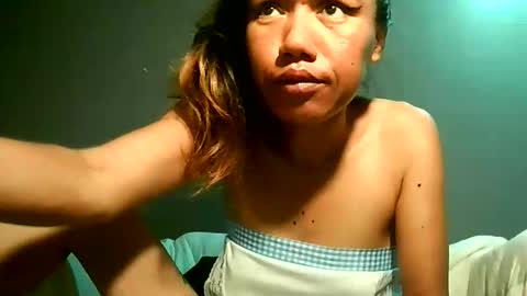 Snapshot of luvu4everxxx chatting on May 26, 2026, 3:46 am Bee Bee online show from May 26, 2026, 3:46 am