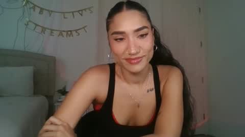 Liv 3 online show from November 22, 2025, 10:20 pm