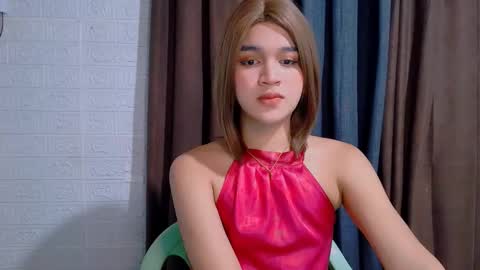 queen lux online show from February 9, 2026, 1:09 am