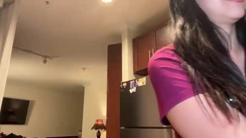 luxcher22 online show from December 5, 2024, 3:26 am