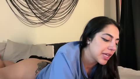 luxcher22 online show from December 22, 2024, 9:55 am