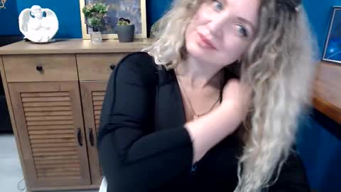 Snapshot of luxdonna chatting on May 29, 2026, 6:55 am Donna online show from May 29, 2026, 6:55 am
