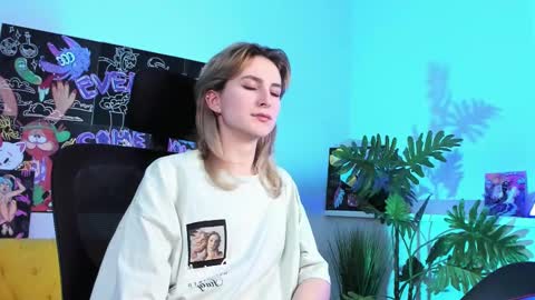 Ray online show from February 18, 2025, 3:42 am