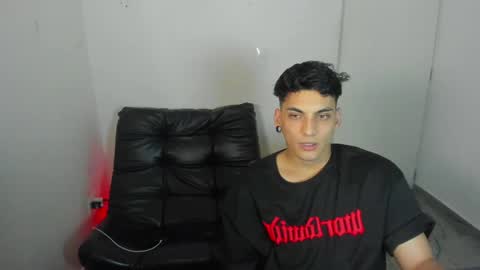 Snapshot of luxrx chatting on May 21, 2026, 7:54 pm luxrx online show from May 21, 2026, 7:54 pm
