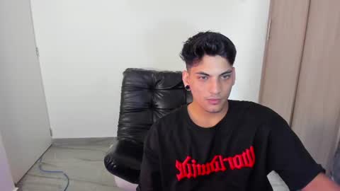 Snapshot of luxrx chatting on June 10, 2026, 7:24 pm luxrx online show from June 10, 2026, 7:24 pm