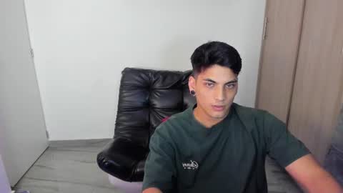 Snapshot of luxrx chatting on June 13, 2026, 6:39 pm luxrx online show from June 13, 2026, 6:39 pm