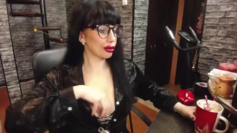 Snapshot of luxurymistress chatting on January 12, 2025, 3:03 pm Spoiled dominant mindfucker mistress MakeupartistNail ArtistFitness and Yoga lover online show from January 12, 2025, 3:03 pm