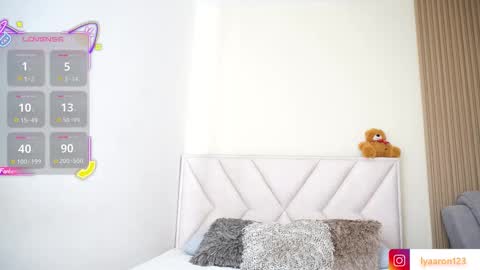 Snapshot of lya_aron_couple chatting on December 18, 2025, 7:09 pm lya_aron_couple online show from December 18, 2025, 7:09 pm