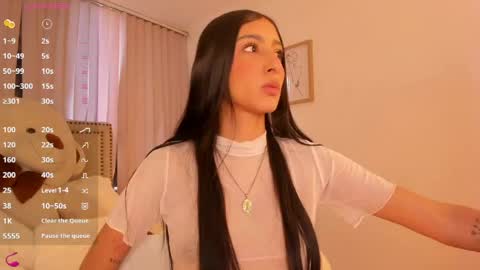 Snapshot of lya_brown chatting on May 4, 2026, 12:23 pm lya_brown online show from May 4, 2026, 12:23 pm