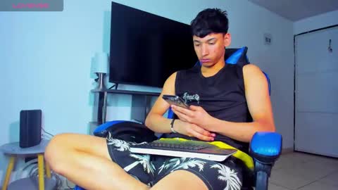 Lyam online show from April 15, 2026, 7:59 am