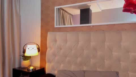 Lyan online show from March 4, 2026, 2:50 am