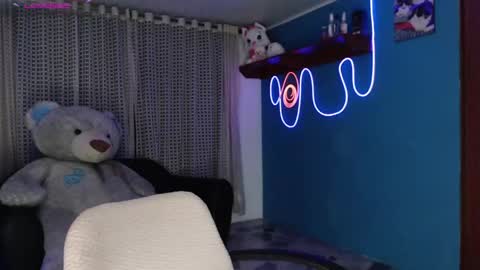 Lyann  online show from May 28, 2026, 3:48 am