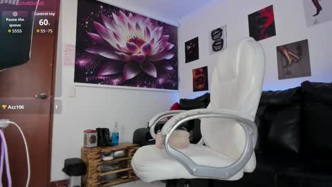  Lycoris  online show from October 18, 2025, 9:37 pm