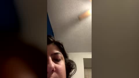 lydiasheer online show from March 29, 2026, 11:32 am