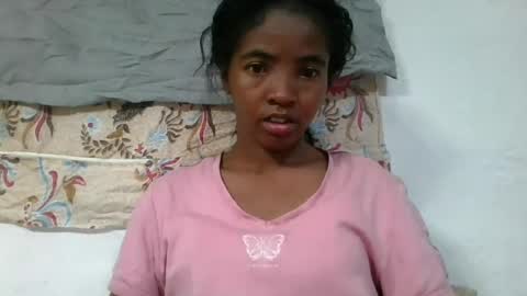 lydie856696 online show from July 15, 2026, 2:33 pm