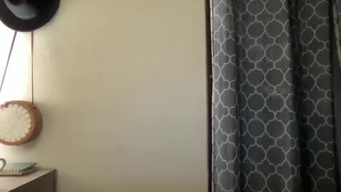 Olivia online show from February 9, 2025, 11:04 pm