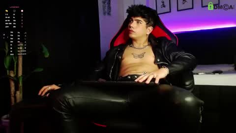 Snapshot of lylebennett_ chatting on May 23, 2026, 8:24 pm Lyle Bennett Freelance Model online show from May 23, 2026, 8:24 pm
