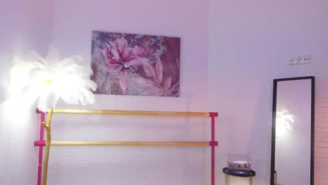 Snapshot of lyly_loveyou chatting on December 14, 2024, 8:45 am Lyly   online show from December 14, 2024, 8:45 am