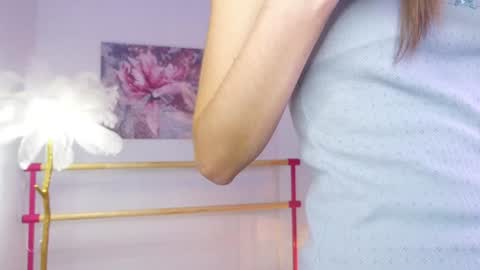 Snapshot of lyly_loveyou chatting on December 16, 2024, 5:27 am Lyly   online show from December 16, 2024, 5:27 am