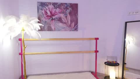 Snapshot of lyly_loveyou chatting on January 28, 2025, 5:32 am Lyly   online show from January 28, 2025, 5:32 am