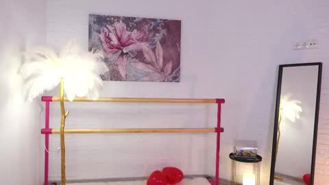 Snapshot of lyly_loveyou chatting on February 14, 2025, 5:41 am Lyly   online show from February 14, 2025, 5:41 am