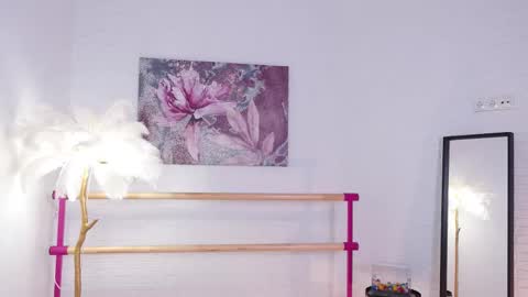 Snapshot of lyly_loveyou chatting on February 17, 2025, 5:25 am Lyly   online show from February 17, 2025, 5:25 am