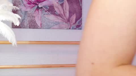 Snapshot of lyly_loveyou chatting on March 1, 2025, 8:45 am Lyly   online show from March 1, 2025, 8:45 am