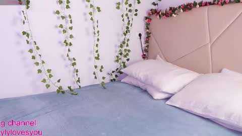 Snapshot of lyly_loveyou chatting on October 4, 2025, 5:49 am Lyly   online show from October 4, 2025, 5:49 am