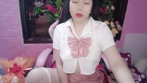 lyly_sweet97 online show from February 25, 2025, 1:30 am