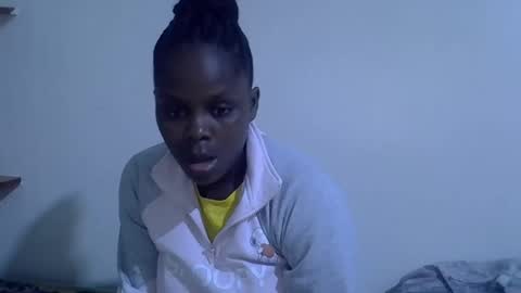 lyn_anna online show from May 15, 2026, 11:12 pm