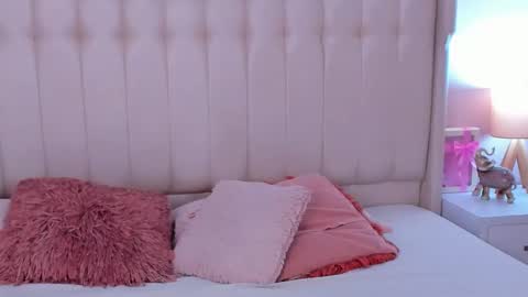 Lyn online show from October 4, 2025, 11:08 am