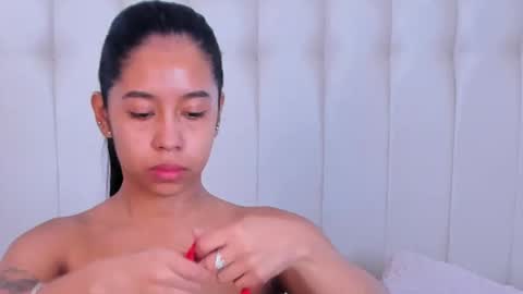 Lyn online show from October 15, 2025, 11:10 am