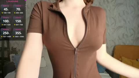 LynaFrost online show from May 31, 2026, 5:26 am
