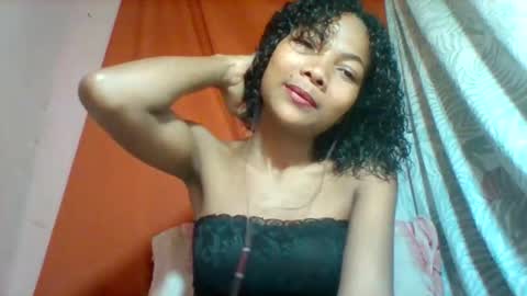 lyndah19 online show from December 2, 2025, 8:08 am