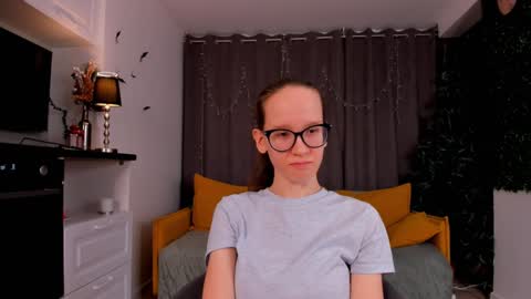 Snapshot of lynettebails chatting on January 22, 2025, 1:53 am Sara online show from January 22, 2025, 1:53 am