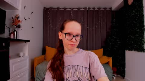 Snapshot of lynettebails chatting on January 23, 2025, 4:15 pm Sara online show from January 23, 2025, 4:15 pm