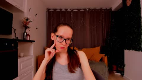 Snapshot of lynettebails chatting on January 26, 2025, 7:31 pm Sara online show from January 26, 2025, 7:31 pm