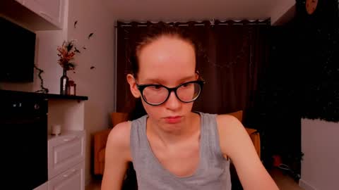Snapshot of lynettebails chatting on January 26, 2025, 10:35 pm Sara online show from January 26, 2025, 10:35 pm
