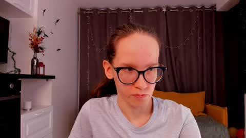 Snapshot of lynettebails chatting on January 29, 2025, 10:43 pm Sara online show from January 29, 2025, 10:43 pm